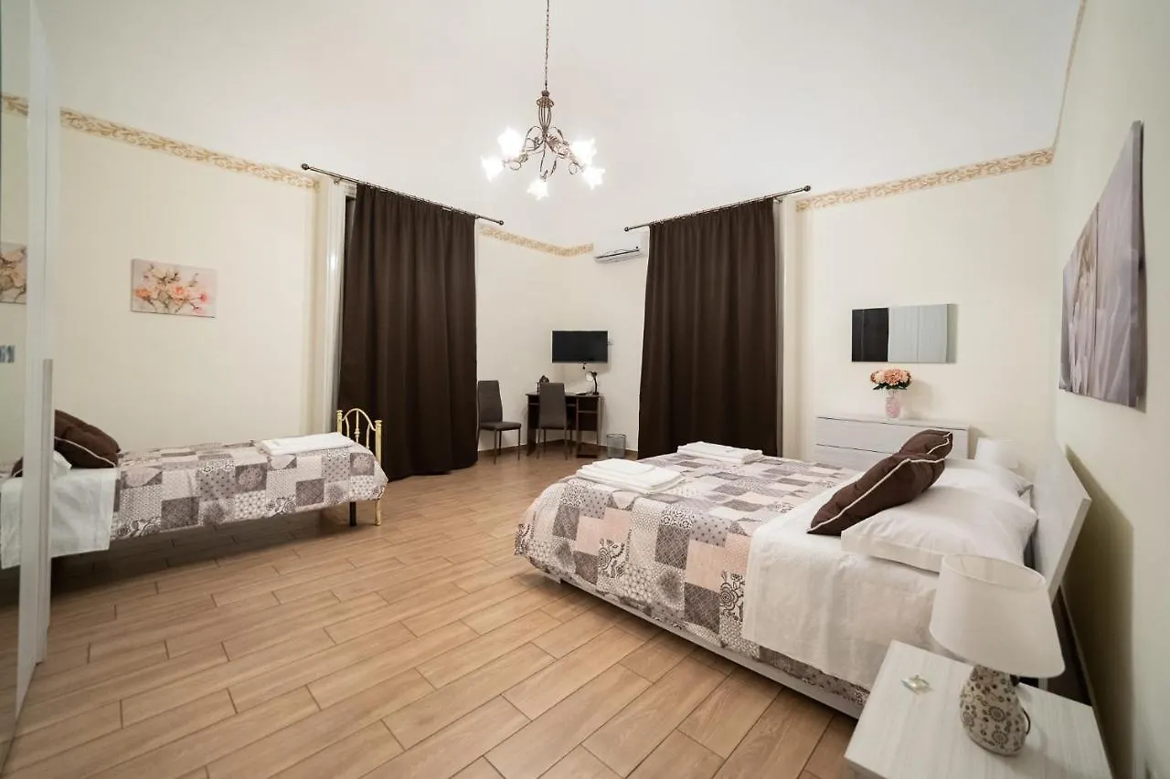 Nocleg ze śniadaniem Le Vie Del Centro B&B Katania